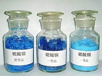 一种暗反应条件下石墨相氮化碳活化过硫酸盐降解印染废水的方法与流程