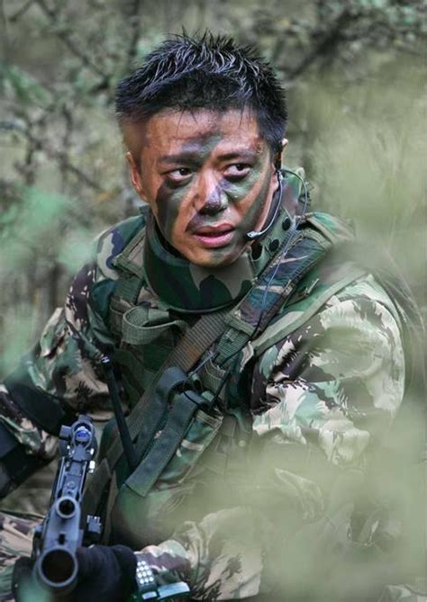 一个排长的士兵突击 训练最爱啃“硬骨头” - 中国军网