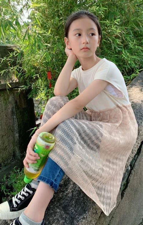 10岁童星李馨当影后 盘点爆红的00后童星 - 热点图片 - 东南网