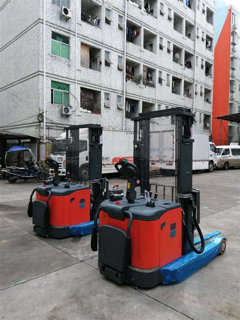 J系列1-3.5吨蓄电池/电动叉车-杭州叉车