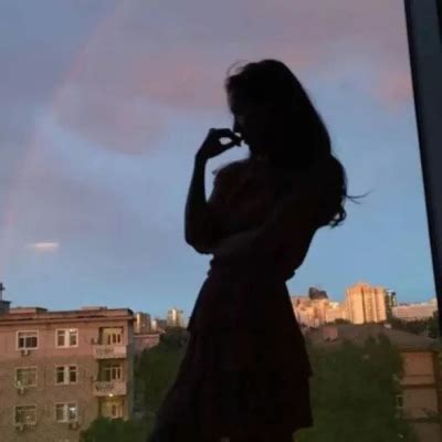 努力甜美女生头像