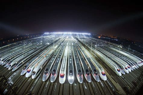 国铁集团招标104台机车 上半年装备投资近85亿元-中国经营网