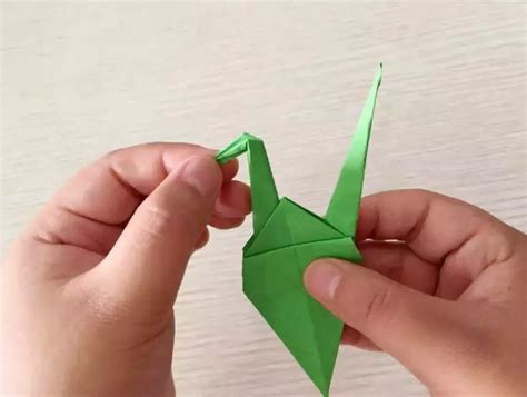 手工折纸 会动翅膀的千纸鹤折法更简单