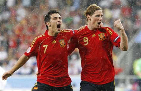 西班牙男足国家队公布出征欧洲杯大名单，队长拉莫斯未入选
