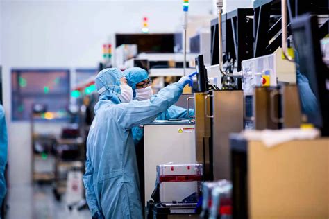 中芯国际：国内面板产业快速发展带动 公司高压驱动芯片Q1营收环比翻倍