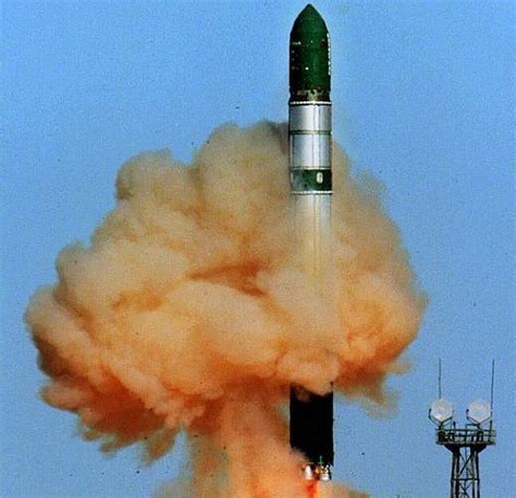 中国东风41或将服役 被外媒列为世界第一弹道导弹_手机新浪网