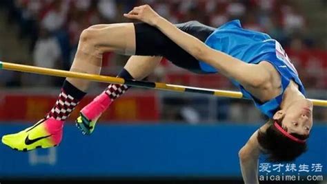 跳高世界纪录是多少，2.45米(索托马约尔跳高之王)— 爱才妹生活