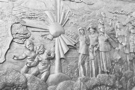 方钜艺术详细介绍不锈钢雕塑竟在园林中有什么作用及价值 - 深圳方钜艺术