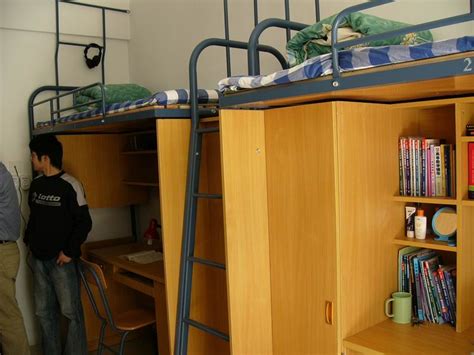 南京财经大学宿舍条件怎么样？有空调和独立卫浴吗？宿舍图片内景