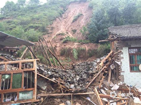 甘肃陇南甘南遭遇强降雨 房屋损毁电线杆被冲倒-图片频道