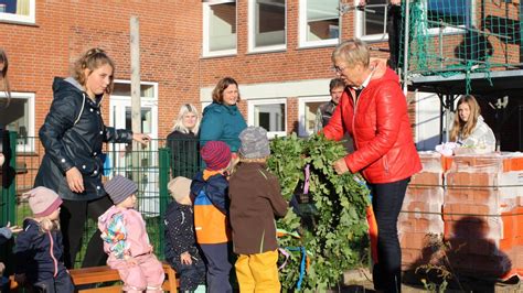Kita-Neubau in Schafflund: Kinder und Erwachsene feiern Richtfest | SHZ