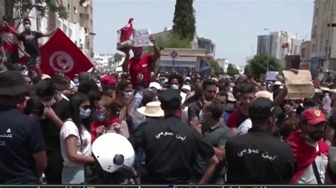 突尼斯爆发反政府示威 总理被解职_凤凰网视频_凤凰网