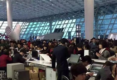 因航班大面积延误取消，旅客大闹深圳机场 - 民用航空网
