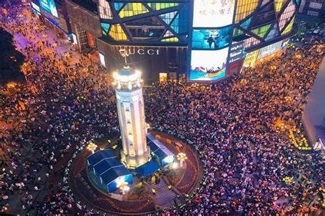 重庆解放碑商圈街拍