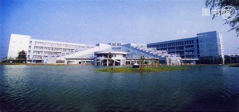 【凤凰网】江西应用科技学院刘光华自然遗产博物馆喜获2021-2025年度第一批全国科普教育基地称号-江西应用科技学院