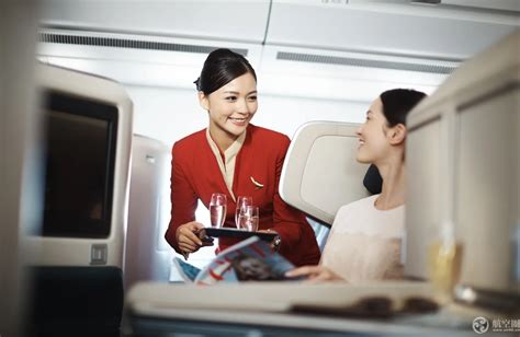 国泰航空计划两年内增聘4000名一线员工 包括2000名乘务员_航空要闻_资讯_航空圈