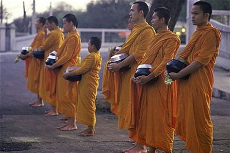探秘缅甸僧侣的寺庙生活_佛教频道_凤凰网