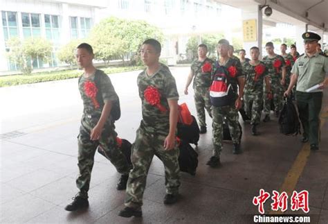 武警广东省总队今年首批退伍战士离队返乡_凤凰资讯