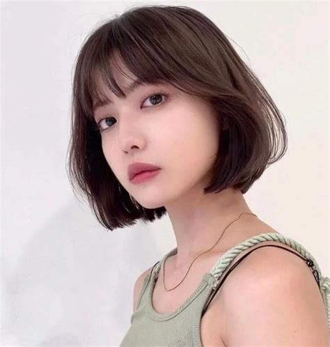 短发内扣非主流头像