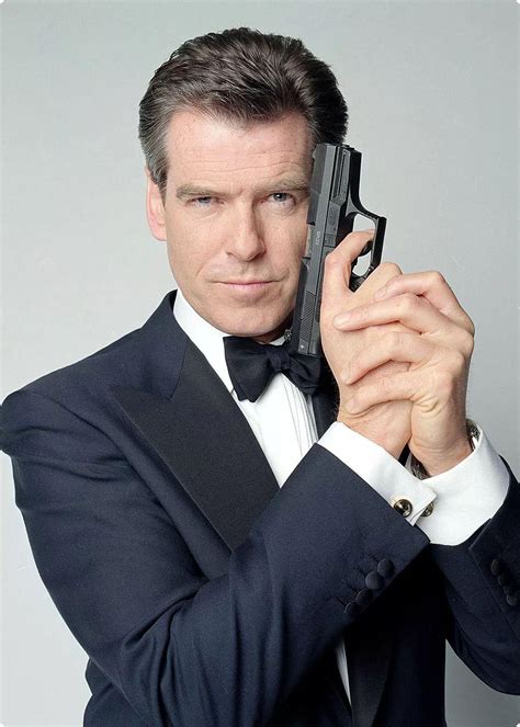 007携经典战车回归 历届邦德座驾回顾:历届007系列电影海报大赏-爱卡汽车
