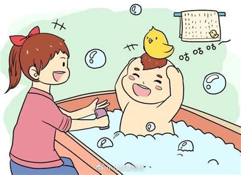 小儿推拿杨晓：夏季给宝宝洗澡需要注意哪些？什么情况不适合洗澡|宝宝|水温|杨晓_新浪新闻