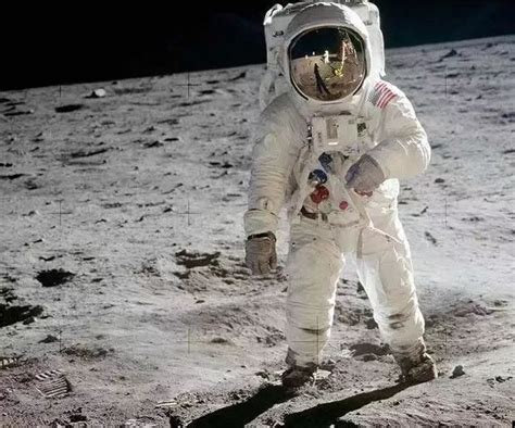 1969年美国阿波罗号登月成功，对于人类来说意味着什么？_凤凰网视频_凤凰网