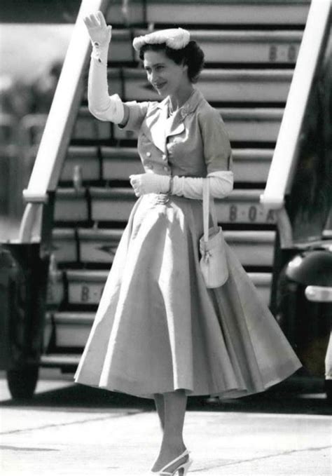 英国女王的妹妹玛格丽特公主，她的10张美照，惊艳了一个世纪|伊丽莎白二世|玛格丽特公主|英国女王_新浪新闻