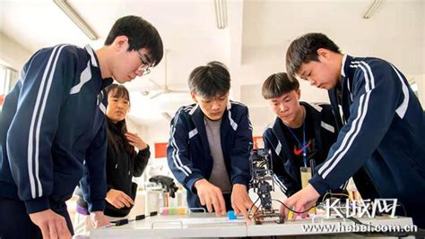 平山职教中心学生在第五届“京东方杯”智能制造大赛中夺冠