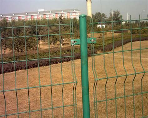 双边丝护栏网高速公路防护隔离网养殖菜园果园圈地双边护栏网-阿里巴巴