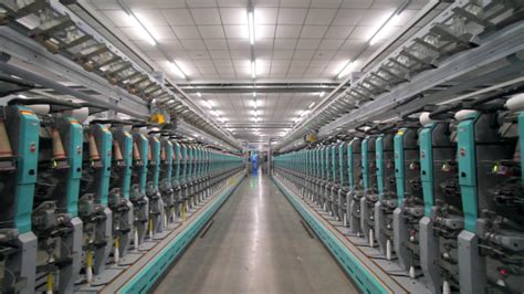 新疆喀什：纺织服装产业集聚带动就业_手机新浪网