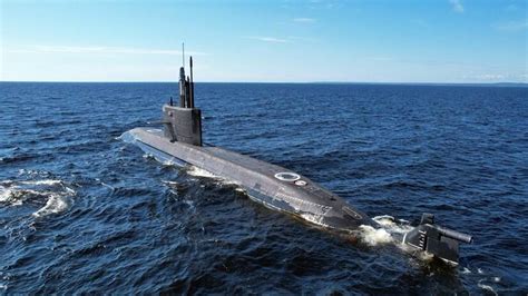 俄刚取消最大的军舰建造项目！075型两栖攻击舰二号舰就下水了_手机新浪网