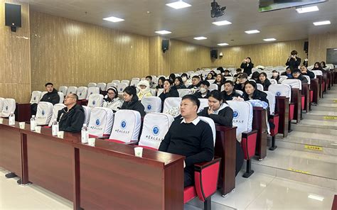 我校成功举办阿荣旗教育系统校园招聘会-内蒙古民族大学
