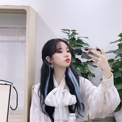 张紫宁甜美女生头像