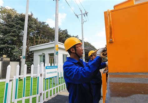 浙江宁波市北仑区供电公司加强带电作业建设持续提升优质服务水平|界面新闻