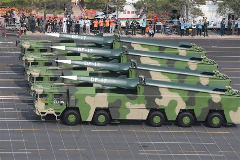 中国4款武器在全球独一无二，东风17导弹，美国至今都未掌握技术