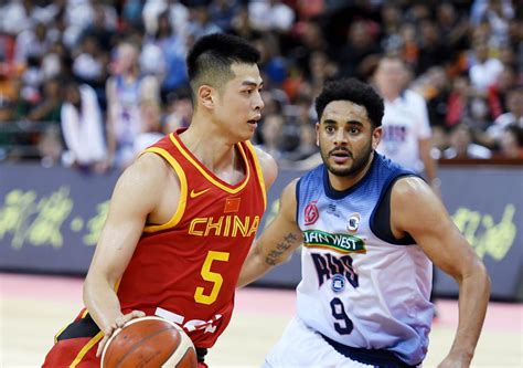 中国男篮热身赛1胜1负 将奔赴中亚出战世预赛_手机新浪网