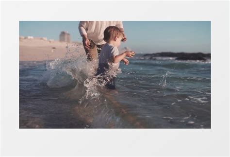 小男孩在往海水里扔石头实拍视频素材下载_mp4格式_熊猫办公