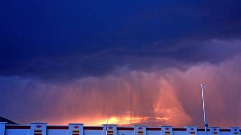 早上 太阳 光线 雨 暴风雨的乌云 风暴 人类发展报告 》图片免费下载 - 觅知网