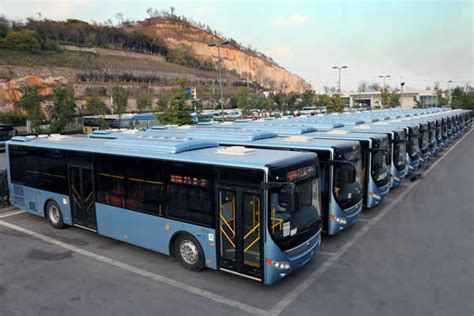 真情巴士26路公交车驾驶员张光山：连续十年，他开除夕末班车-青岛西海岸新闻网