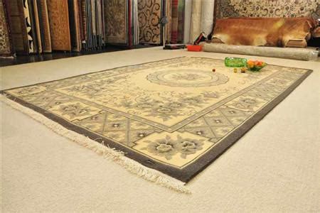 哪种材质地毯最适合你家客厅？买错的人都忽略了这个细节！ - 知乎
