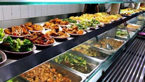 在武汉大学里就餐是一种怎样的体验？有什么推荐的食堂和美食？ - 知乎