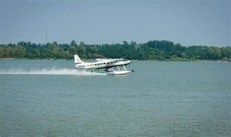 塞斯纳208B水上型飞机_飞机销售【报价_多少钱_图片_参数】_天天飞通航产业平台
