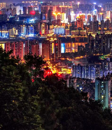 重庆南岸夜景视频素材_ID:VCG2216436007-VCG.COM