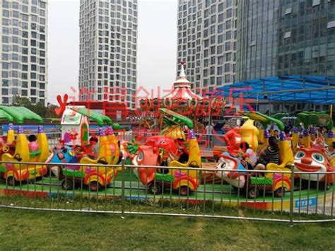 香蕉火车游乐设备长春市公园火爆大型户外游乐设备 价格:160