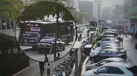 专碰公交车！深圳警方打掉一个特大“碰瓷”团伙 - 工作动态 - 龙岗区公安分局