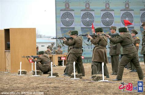 金正恩指导朝鲜军校教职员射击赛 要求培养神枪手_体育中国_中国网