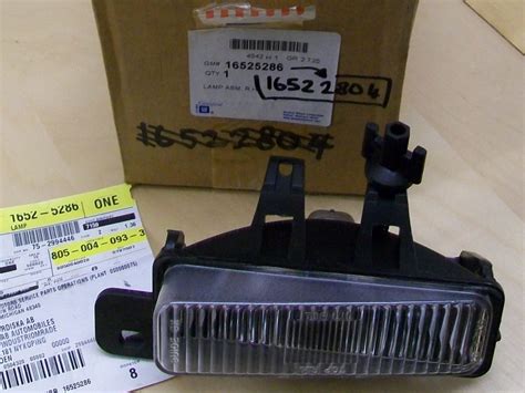16525286 16522804 genuine OE Cadillac DeVille front right-hand fog lamp ...