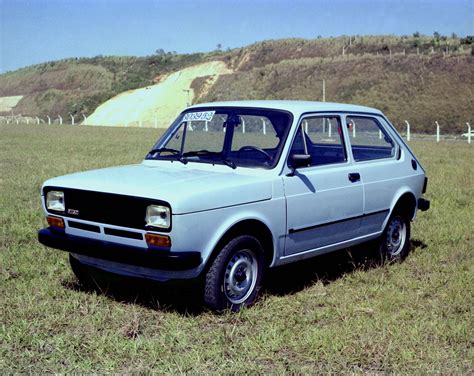 Fiat 147: um seminovo com 40 anos : CARROS COM CAMANZI