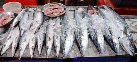 红鱼摊位市场食物红色展示动物海鲜高清图片下载-正版图片320100890-摄图网