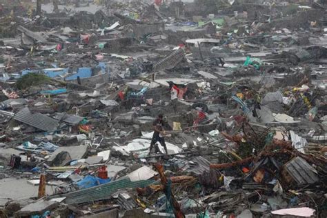 受台风“舒力基”影响，菲律宾近7万人提前撤离_新华报业网